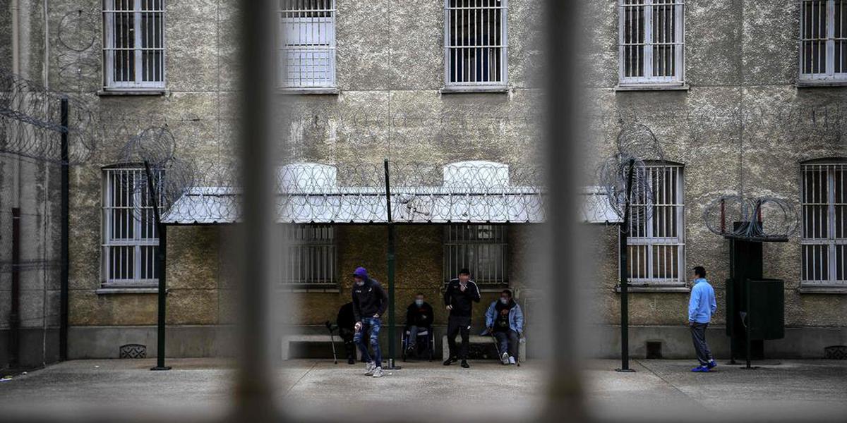 , Prison : la population carcérale atteint un nouveau record historique avec 73 699 détenus en France