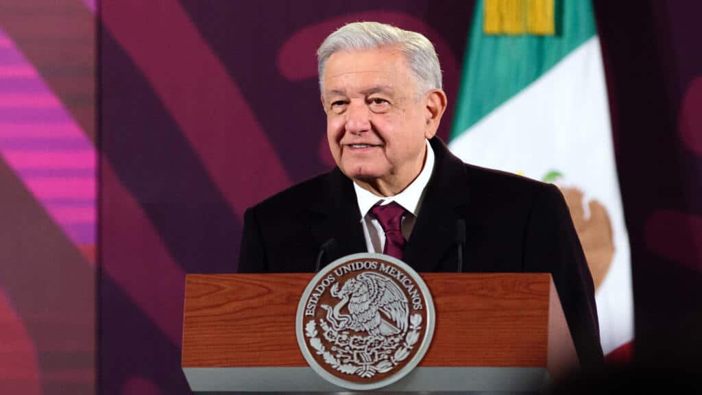 , Informations france: Le président mexicain visé par une enquête pour avoir révélé le numéro d’une journaliste à la télévision