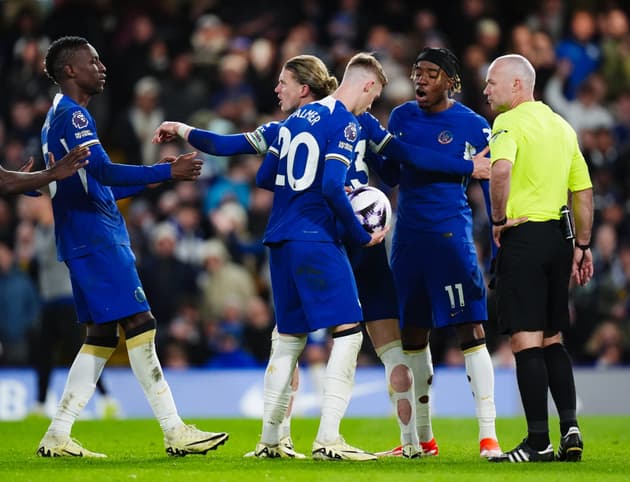 , Chelsea: un vilain « penaltygate » ternit le quadruplé historique de Palmer contre Everton